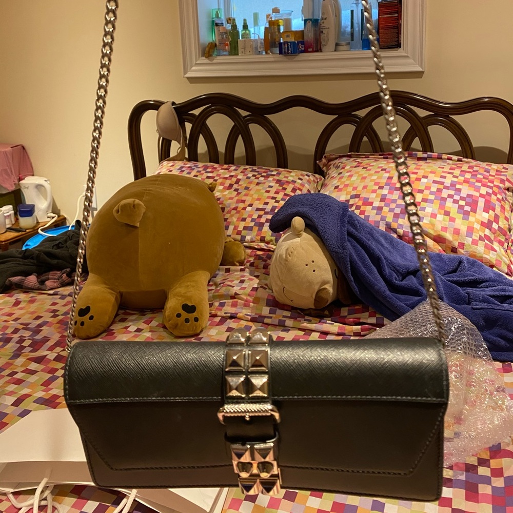 Bags - Picture 4 of 8
